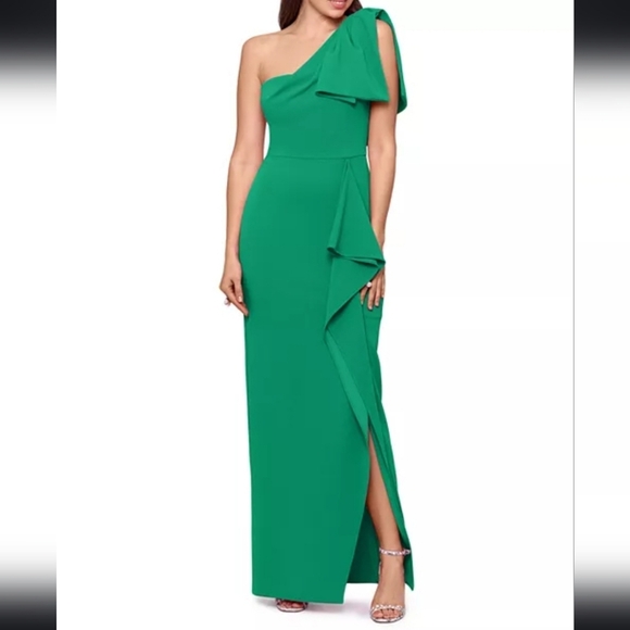 NWT Aqua Bloomingdales Bow One Shoulder Column Gown in Green Sie 4 - Picture 1 of 10